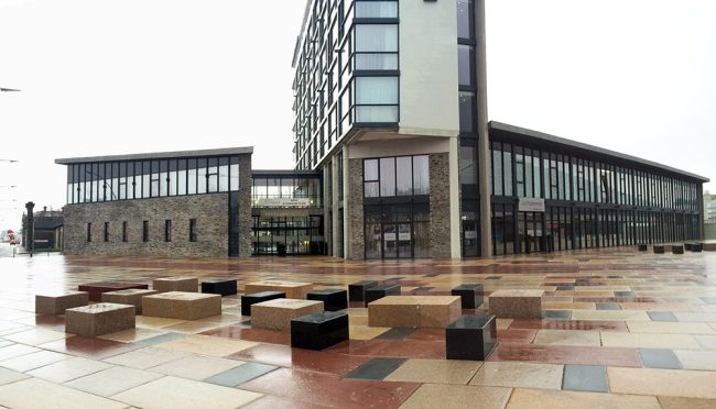 Élément anti infraction et mobilier urbain - 01