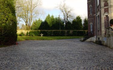 Cours en pavé granit 8/10 réemploi